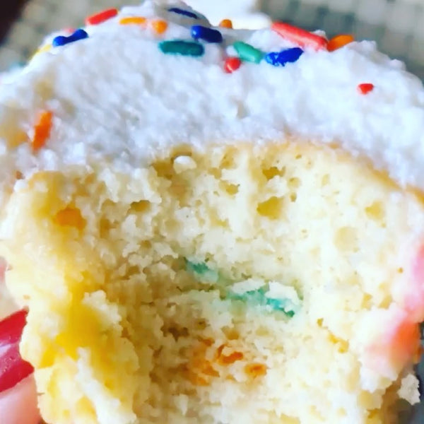Craving confetti cake? 🎂🎉💕

This may...