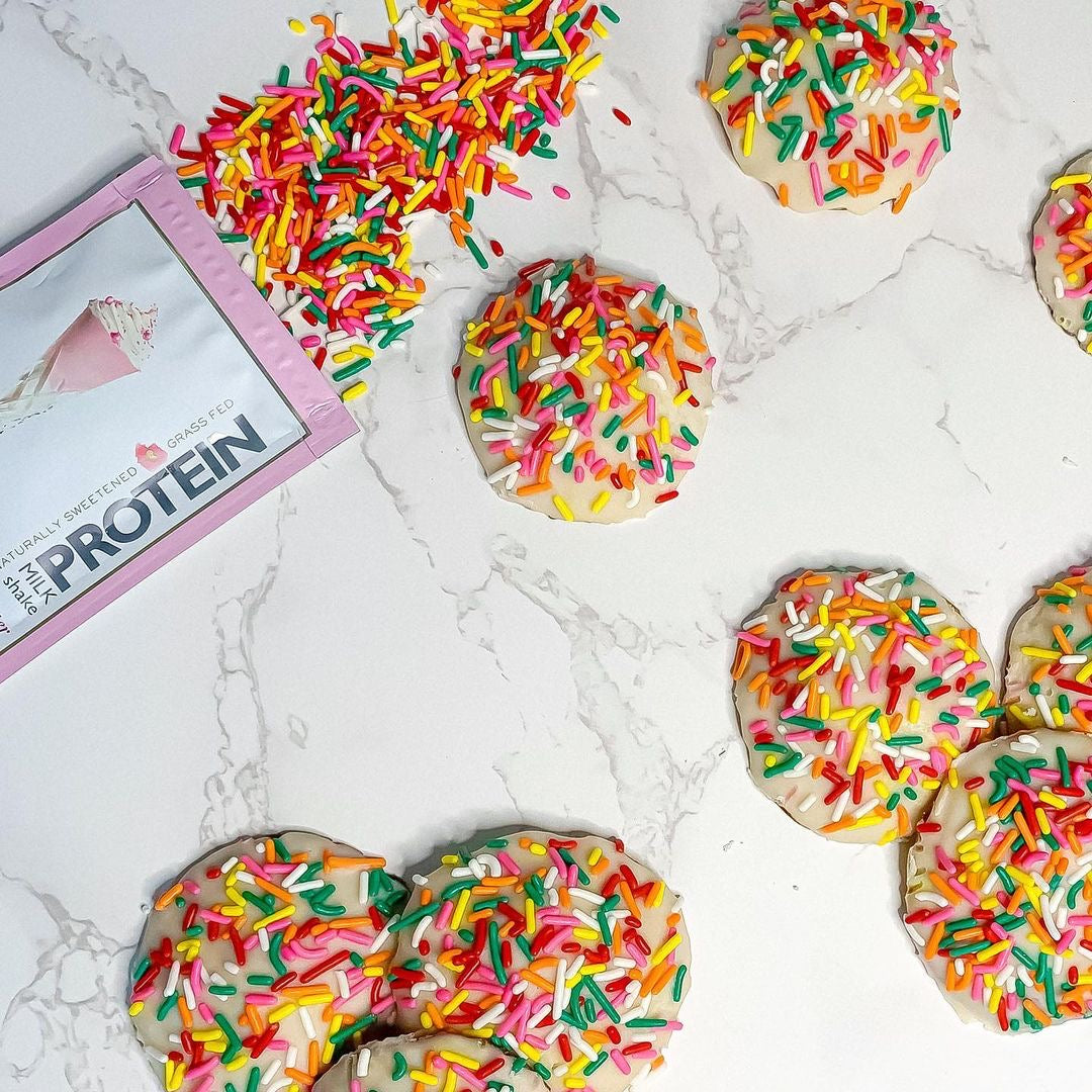 Keto Cupcake Batter Cookies – Protein Milkshake