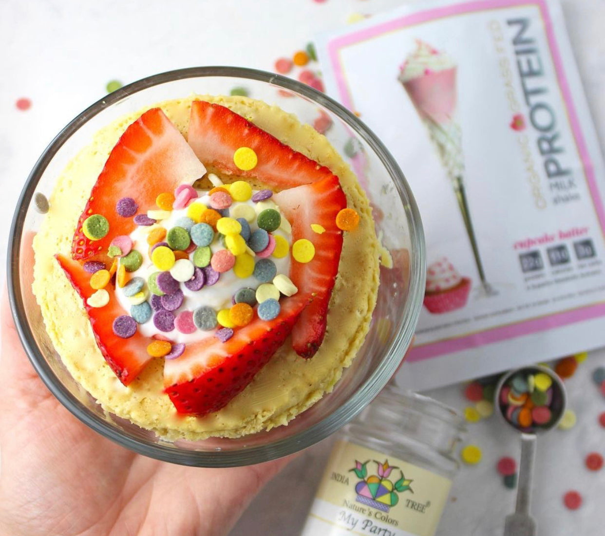 Keto Cupcake Batter Mug Cake &ndash; Protein Milkshake