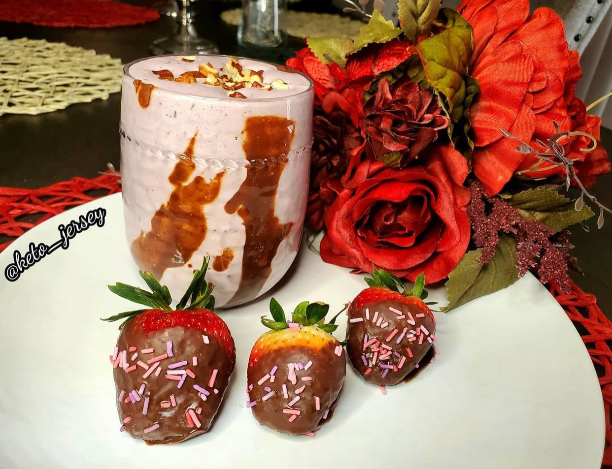 Keto Berry Birthday Cake Shake – Protein Milkshake