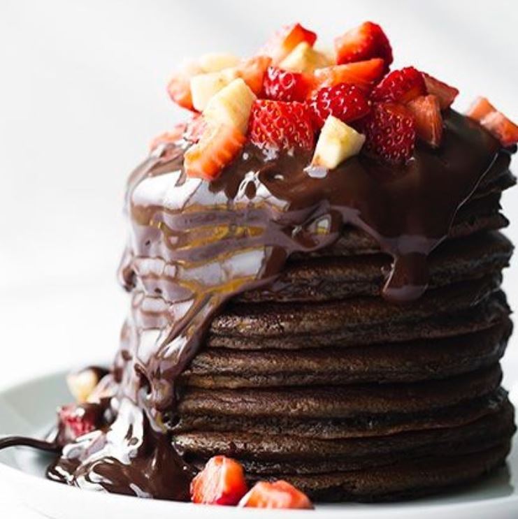 Strawberry S'mores Pancakes &ndash; Protein Milkshake