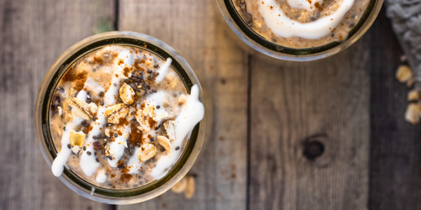Healthy Cinnamon Roll Protein Overnight Oats ( Low Calorie and High Protein)